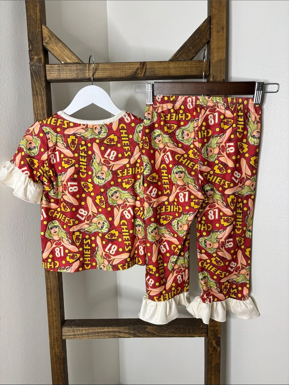 Taylor Swift Red Chiefs Graphic Set with Cream Ruffle Trim Size 3